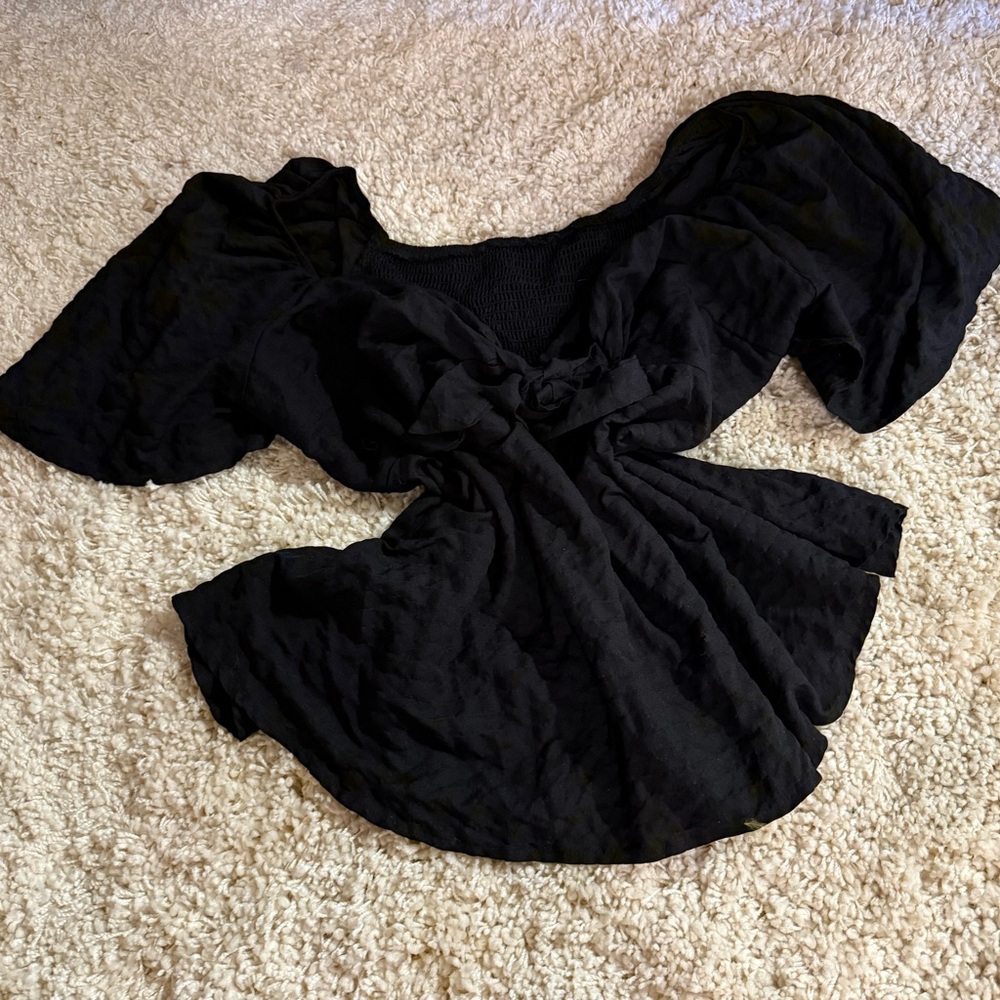 SHEIN Black Puff-Sleeve Flowy Blouse